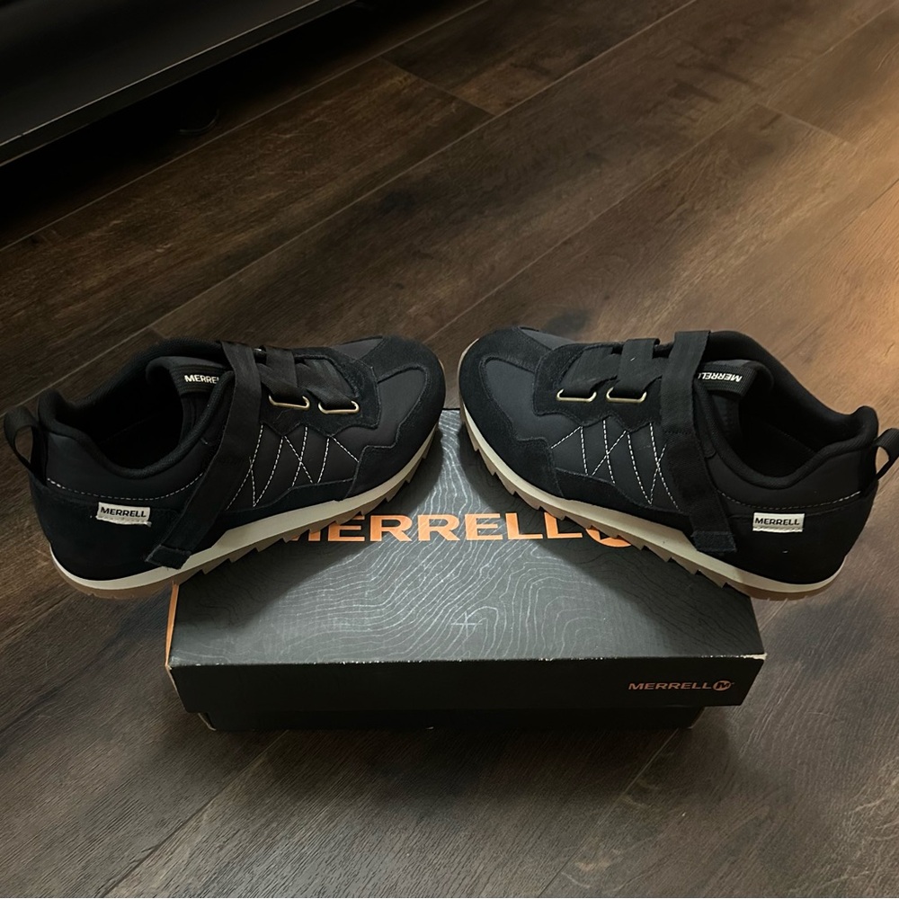 Merrell Black Athletic Shoes for Women - size 8.5 NWT - Picture 2 of 7